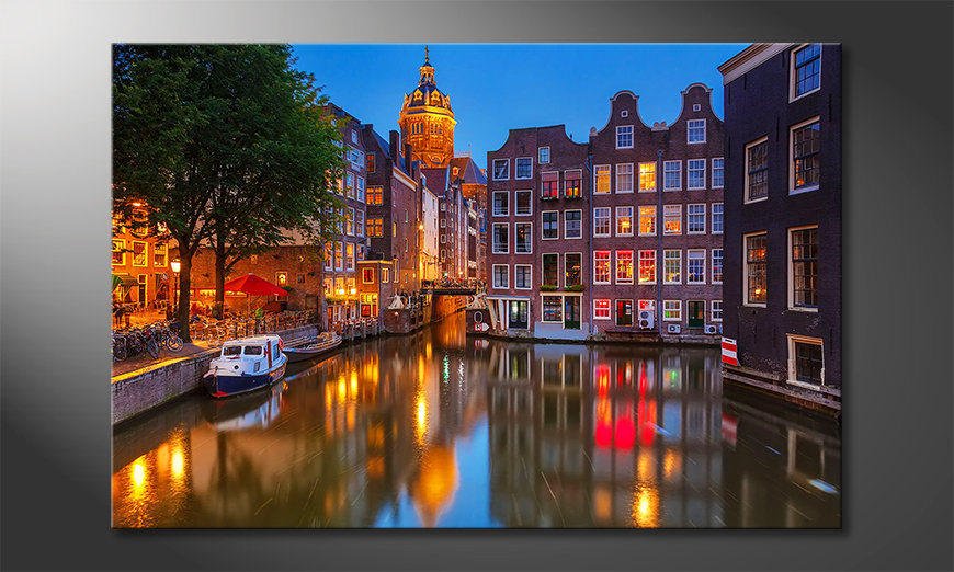 The-print-Canal-in-Amsterdam