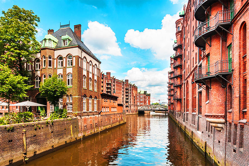 Photo wallpaper Canal in Hamburg